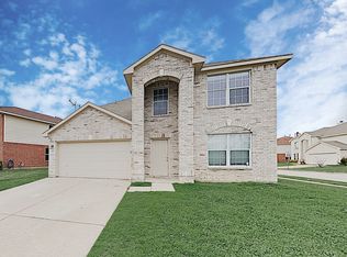 901 Allencrest Dr, Arlington, TX 76001