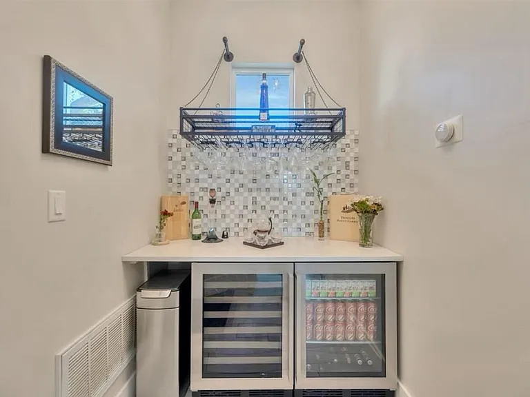 2706 W Trilby Ave — Photo 15