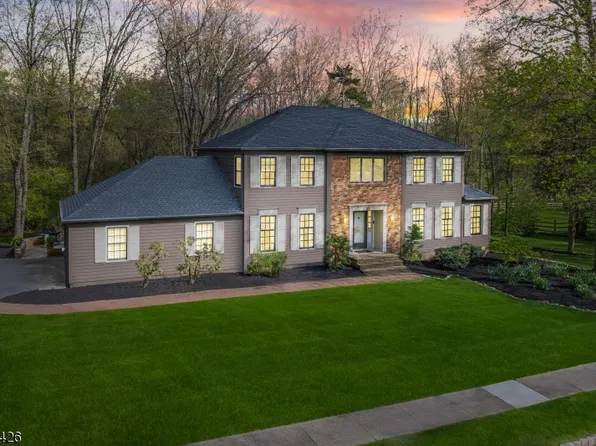 99 Berkeley Cir, Bernards Twp., NJ 07920