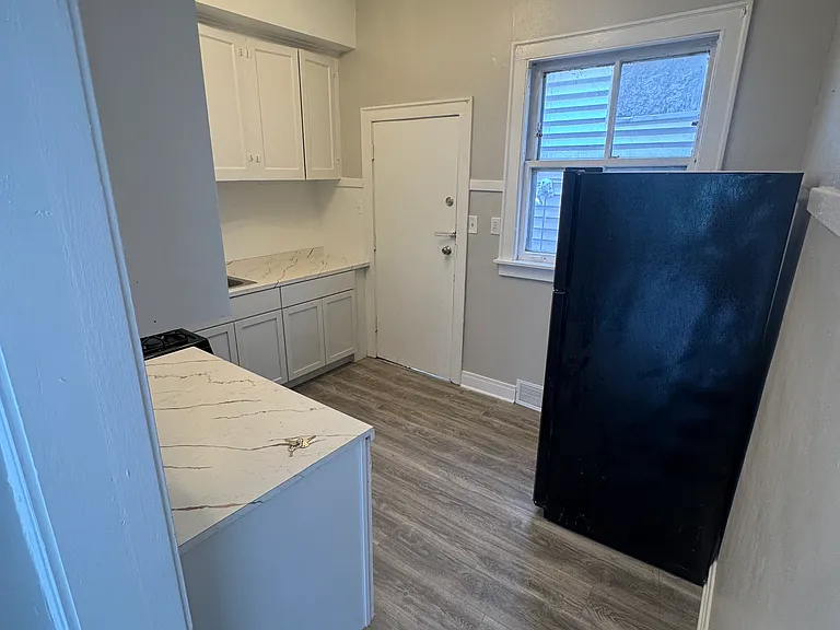 7250 S Langley Ave #1F — Photo 6