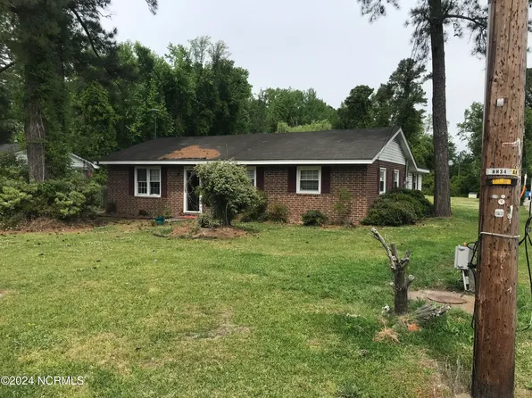 610 W Stevens Street, Wallace, NC 28466