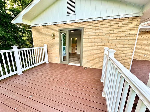 4th image of 485 Hyde Park Dr