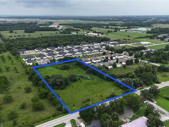 SW Regional Airport Blvd #1, Bentonville, AR 72712