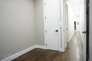 Rented by Rennit Inc.