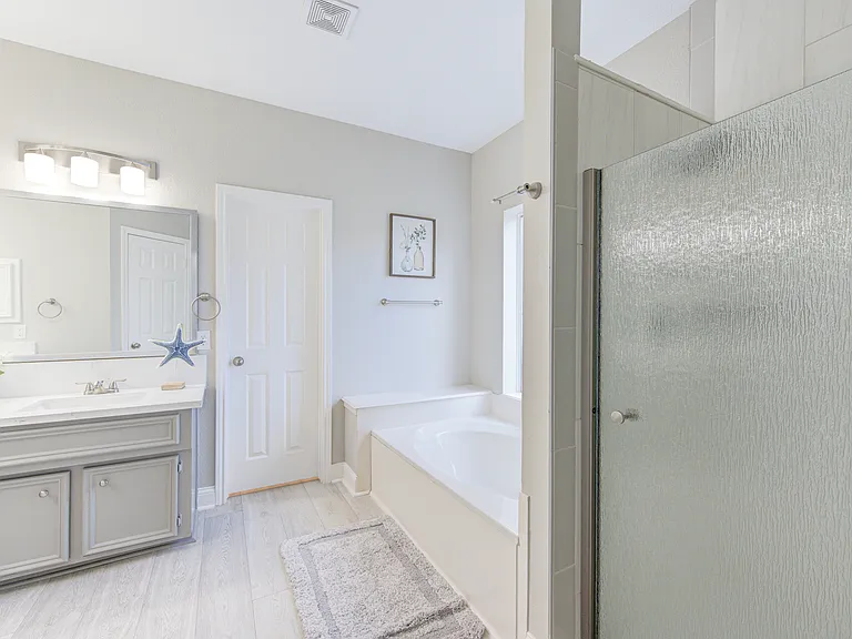 9422 Comstock Meadows Dr — Photo 24