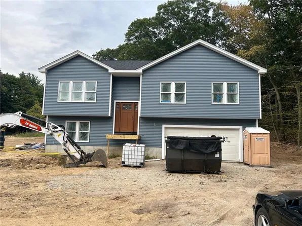 140 Hill St, Coventry, RI 02816