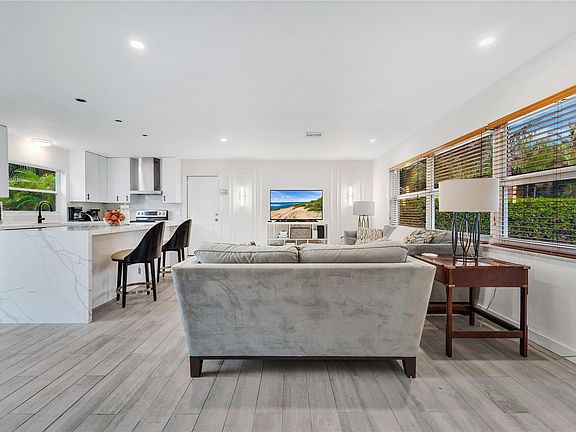 5th image of 132 SE 25th Avenue