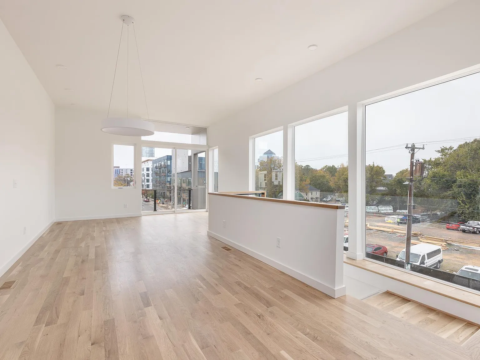 608 N Mangum St — Photo 3