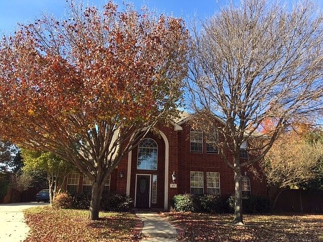 2nd image of 611 Eagle Nest Ln