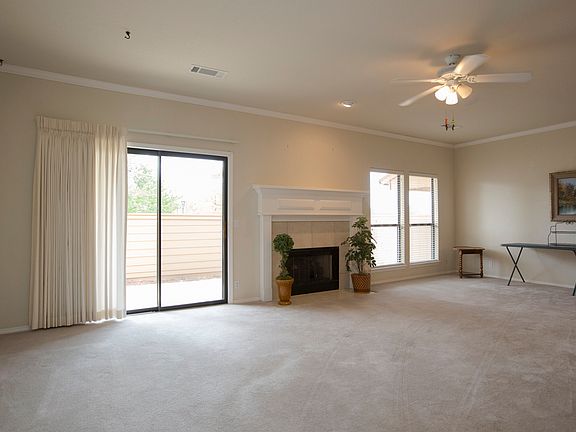 Spacious living room