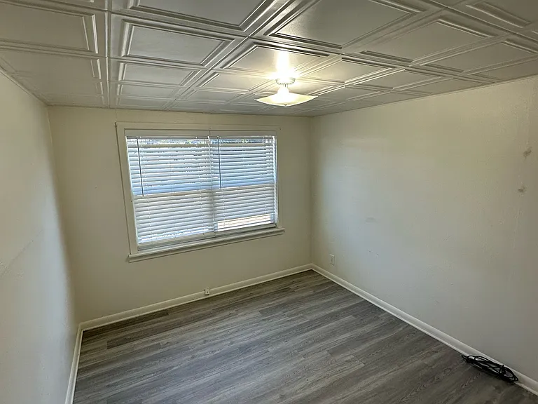 930 SW Angle St — Photo 7