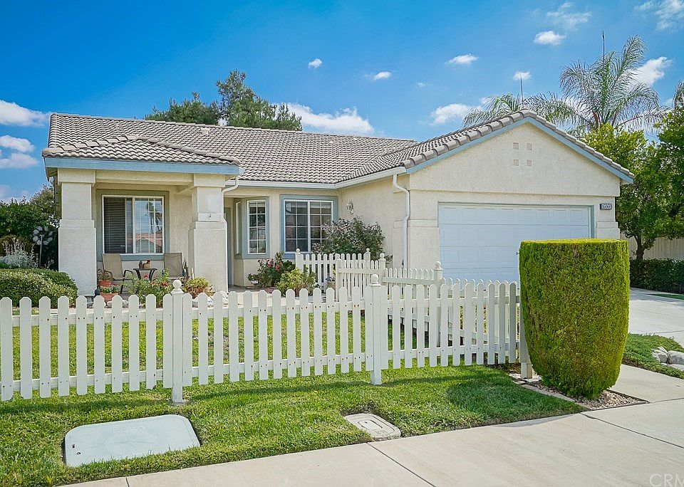 1st image of 16060 La Fortuna Ln
