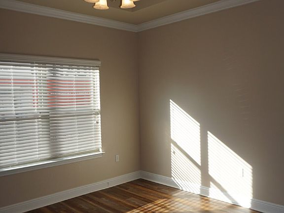 4th image of 307 Windmill Way