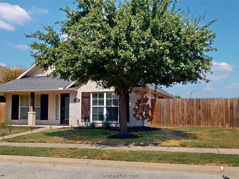 3925 Devrne Dr — Photo 22