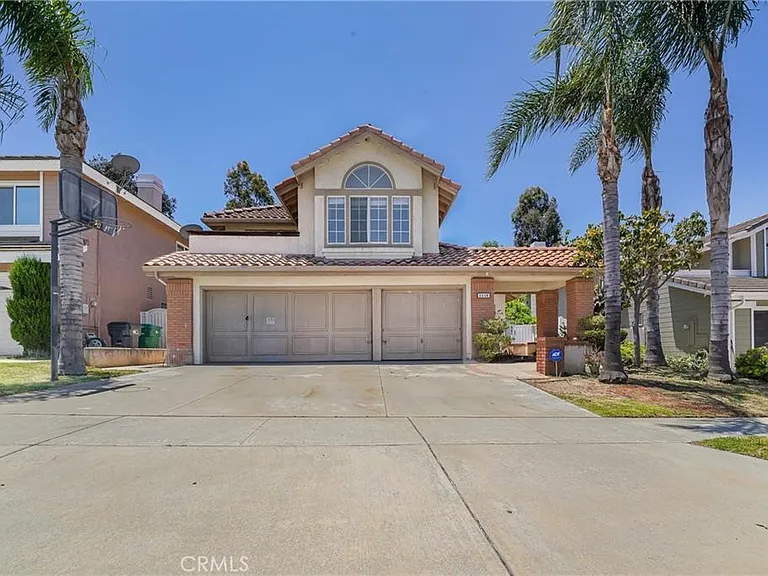2230 Bloomfield Ln — Photo 1