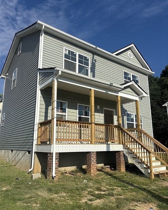 1st image of 910 Diamond St