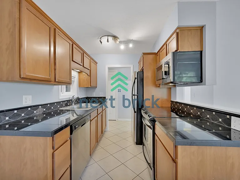 1111 Kirkland Ave #5A — Photo 5