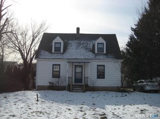 320 Maple St, Branford, CT 06405