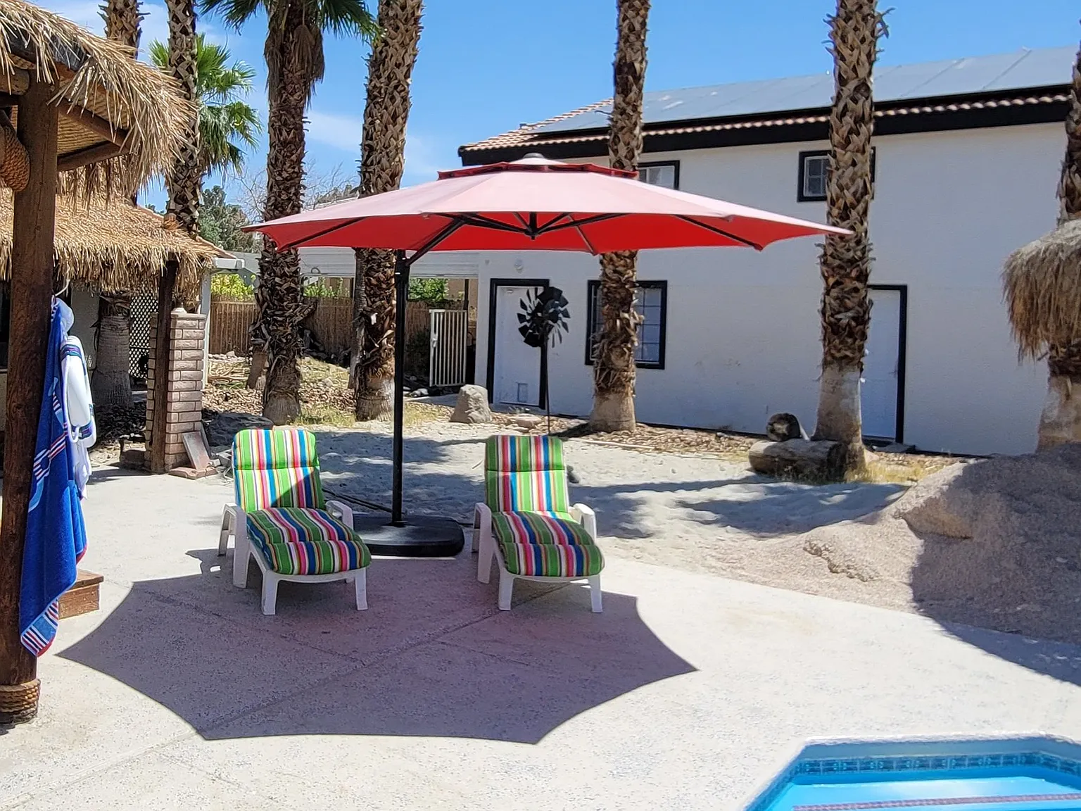 All-Inclusive Room in Twin Lakes | Gig-Speed Wi-Fi | Private Backyard Oasis — Photo 3