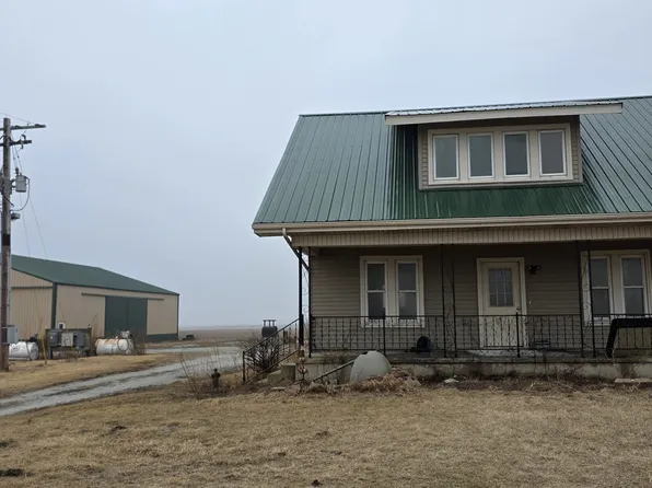 3055 N 2300 East Rd, Martinton, IL 60951