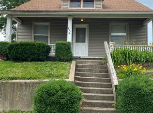411 S 8th St, Burlington, IA