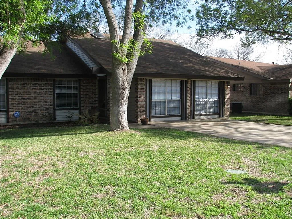 Building Photo - 6509 Skycrest Dr