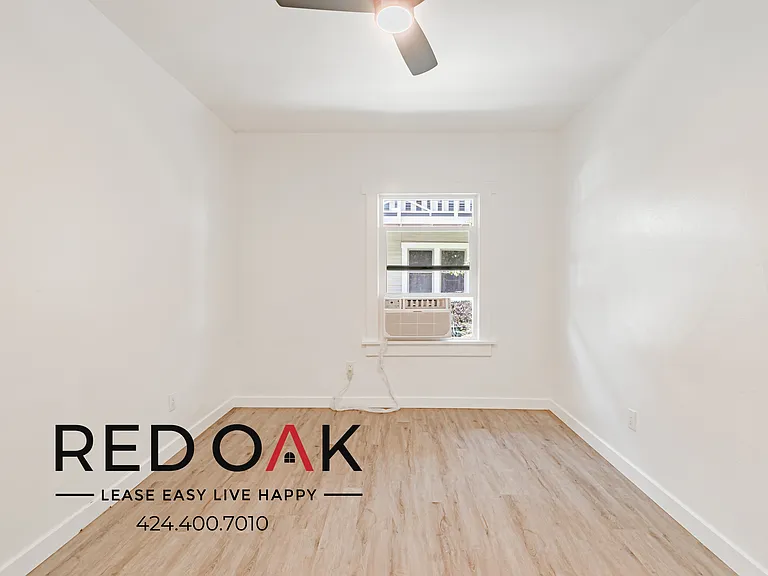 1559 N Hill Ave #8 — Photo 16