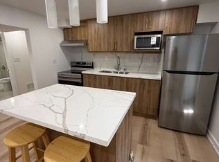 32 Hallen Rd UNIT 2, Brampton, ON L6Y 2V6