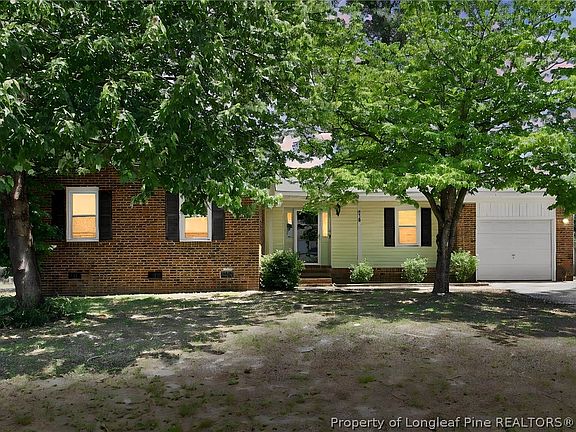 2nd image of 2109 Hollyridge Pl