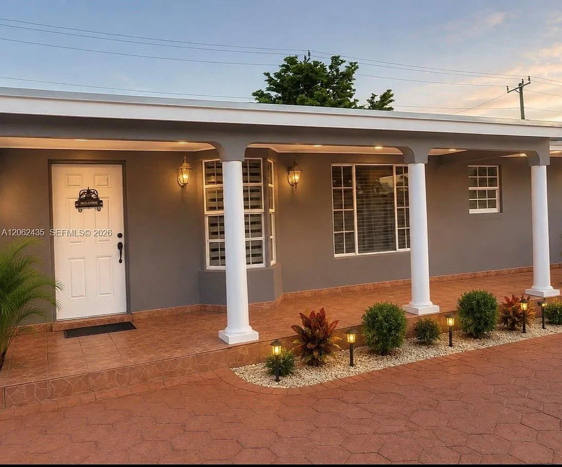 3 bed, 1.0 bath, $3,450 — Photo 1