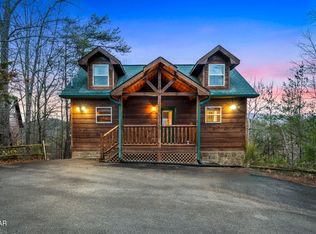 4176 Chamberlain Ln, Sevierville, TN 37862
