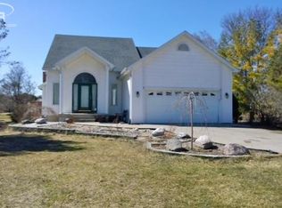 6269 N McKinley Rd, Flushing, MI 48433