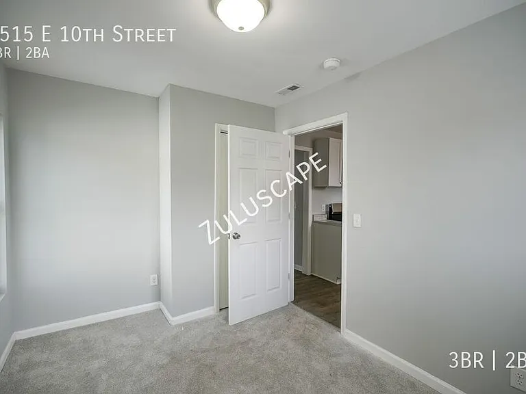 3515 E 10th St — Photo 10