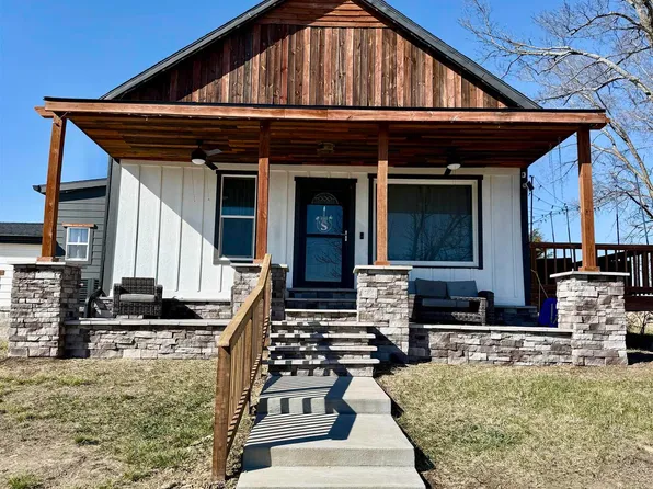 6226 NW Huxman Rd, Topeka, KS 66618