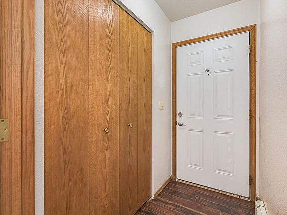 3rd image of 228 Princess Dr