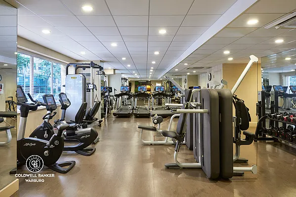 Sold by Coldwell Banker Warburg | media 12