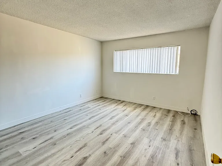 11322 Missouri Ave #4 — Photo 7