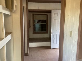 52 Beach Shore, Bandera, TX 78003