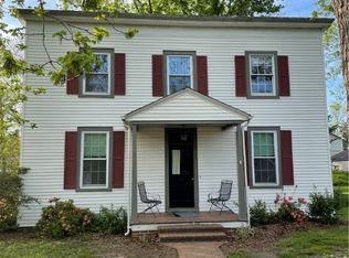 517 11th St, West Point, VA 23181
