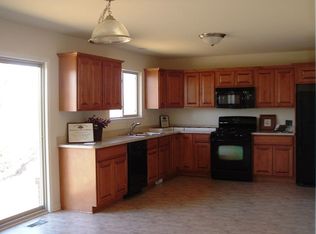 861 Snyder St, Oxford, MI 48371