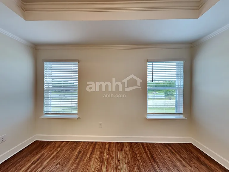 911 Walden Pond Dr — Photo 12
