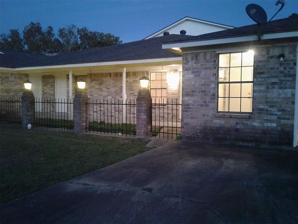 1st image of 4512 Avenue L APT 4