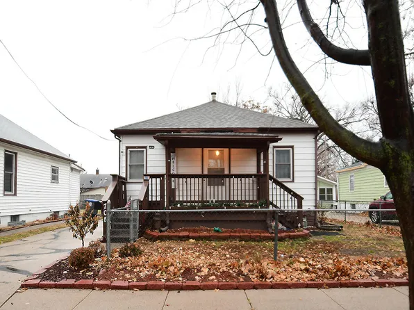 705 25th Ave, Council Bluffs, IA 51501