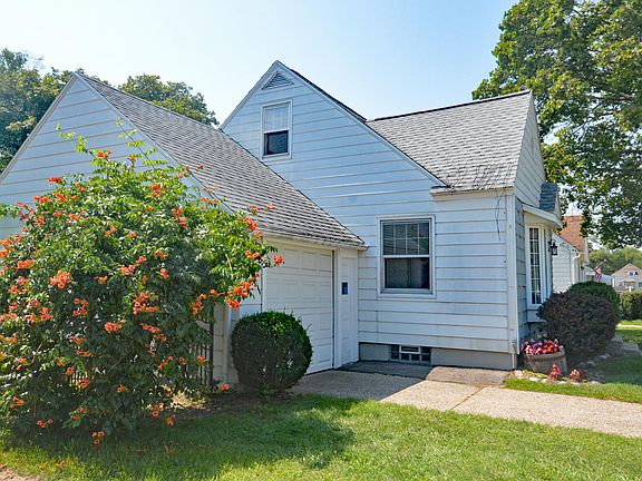 3rd image of 40 Montebello St SE