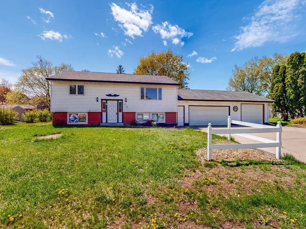 818 S 10th St, Lake City, MN 55041