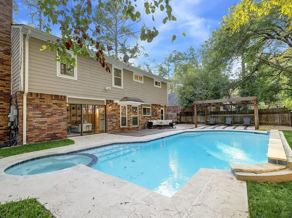 26 Sylvan Forest Drive, The Woodlands, TX 77381