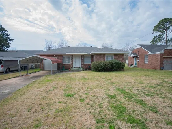 5736 North Dr, Alexandria, LA 71301