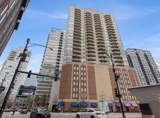 645 N Kingsbury St APT 2202, Chicago, IL 60654