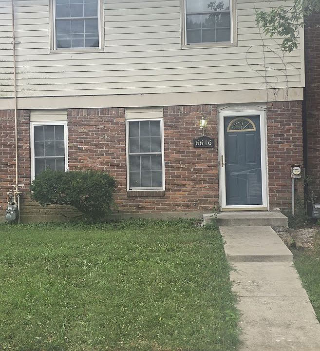 Front of townhouse