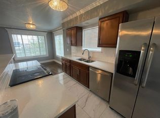 4645 Jarboe St APT 2, Kansas City, MO 64112